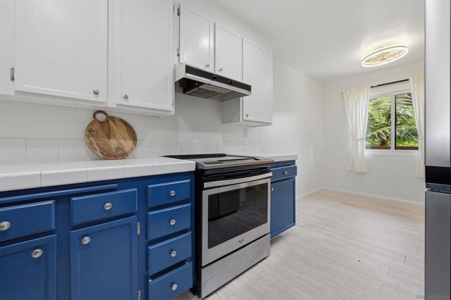 7245 Navajo D250, San Diego, CA 92119