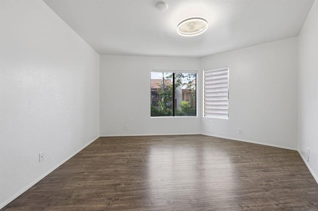 7245 Navajo D250, San Diego, CA 92119