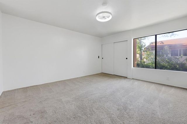 7245 Navajo D250, San Diego, CA 92119