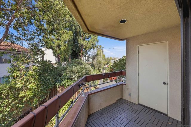 7245 Navajo D250, San Diego, CA 92119