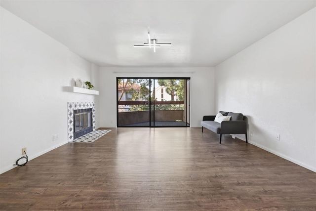 7245 Navajo D250, San Diego, CA 92119