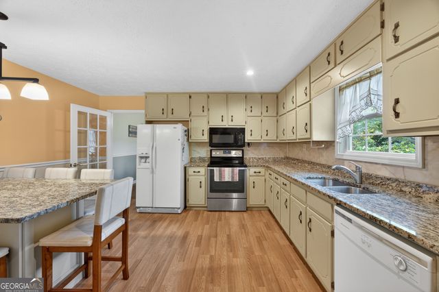 160 Charlotte Boulevard, Stockbridge, GA 30281
