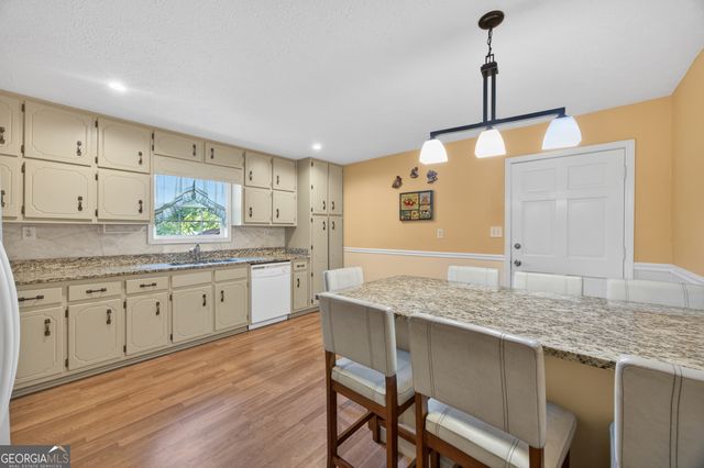 160 Charlotte Boulevard, Stockbridge, GA 30281