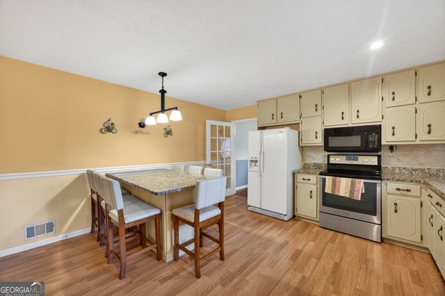 160 Charlotte Boulevard, Stockbridge, GA 30281