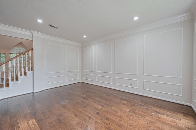 1327 W Forest Drive, Houston, TX 77043