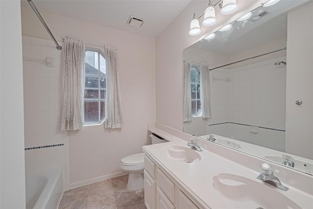 1327 W Forest Drive, Houston, TX 77043