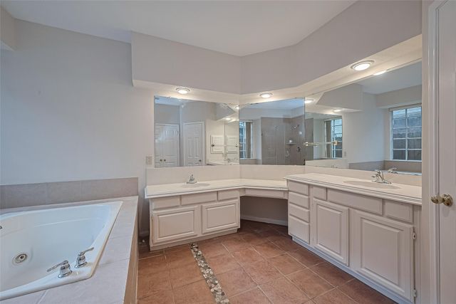 1327 W Forest Drive, Houston, TX 77043