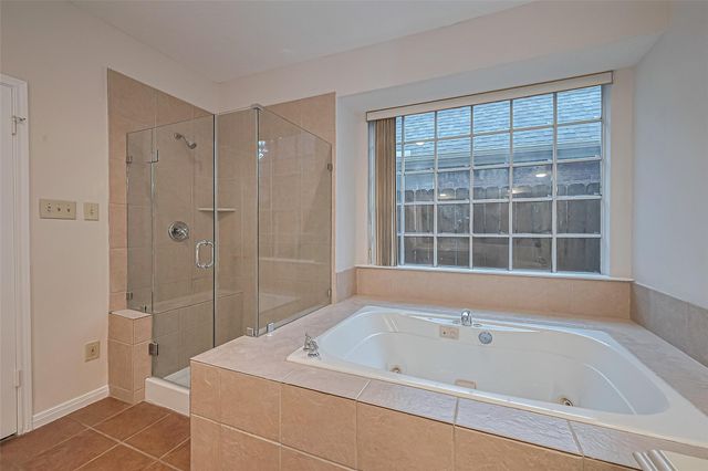 1327 W Forest Drive, Houston, TX 77043