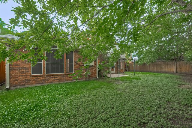 1327 W Forest Drive, Houston, TX 77043
