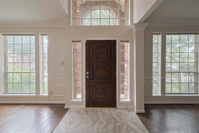 1327 W Forest Drive, Houston, TX 77043