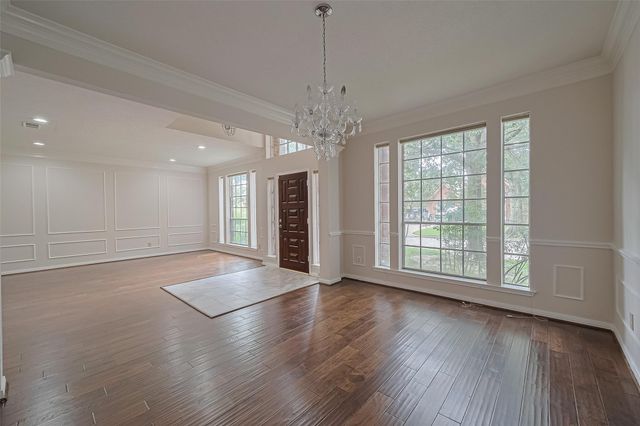 1327 W Forest Drive, Houston, TX 77043