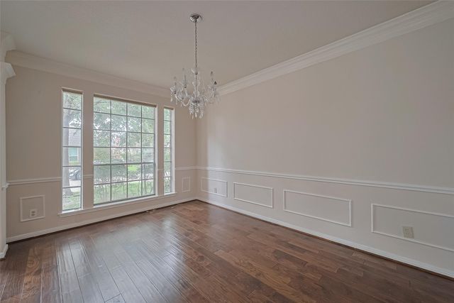 1327 W Forest Drive, Houston, TX 77043