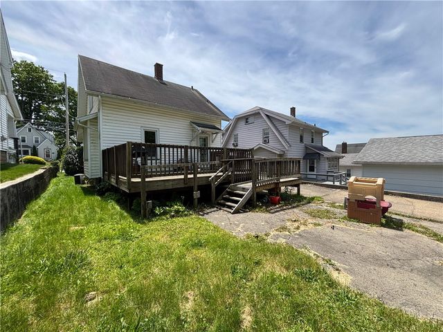 4 W Garfield Ave, New Castle, PA 16105