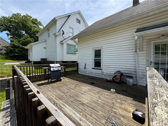 4 W Garfield Ave, New Castle, PA 16105