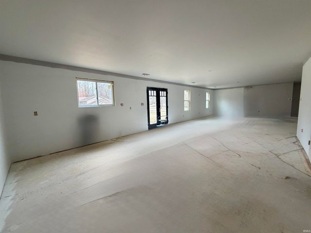 922 Russell Road, Chandler, IN 47610