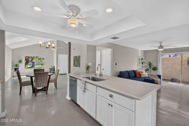 12037 S HALF MOON Drive, Phoenix, AZ 85044
