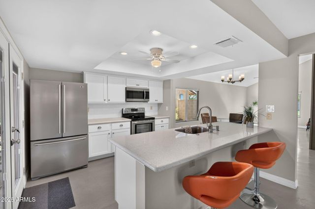 12037 S HALF MOON Drive, Phoenix, AZ 85044