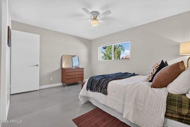 12037 S HALF MOON Drive, Phoenix, AZ 85044