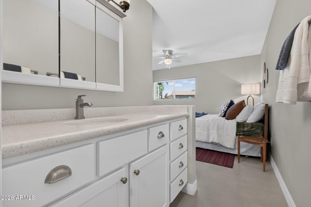 12037 S HALF MOON Drive, Phoenix, AZ 85044