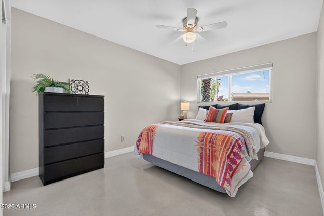 12037 S HALF MOON Drive, Phoenix, AZ 85044