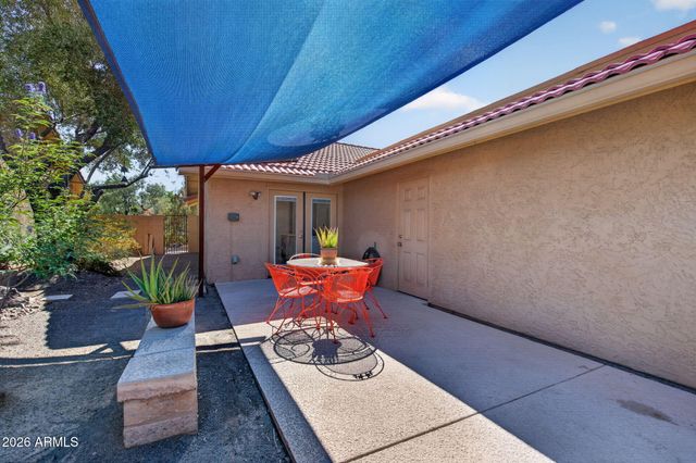 12037 S HALF MOON Drive, Phoenix, AZ 85044