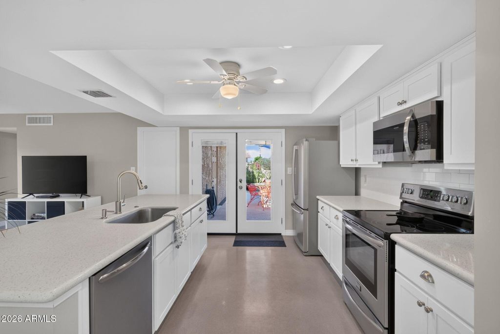 12037 S HALF MOON Drive, Phoenix, AZ 85044 — photo 2