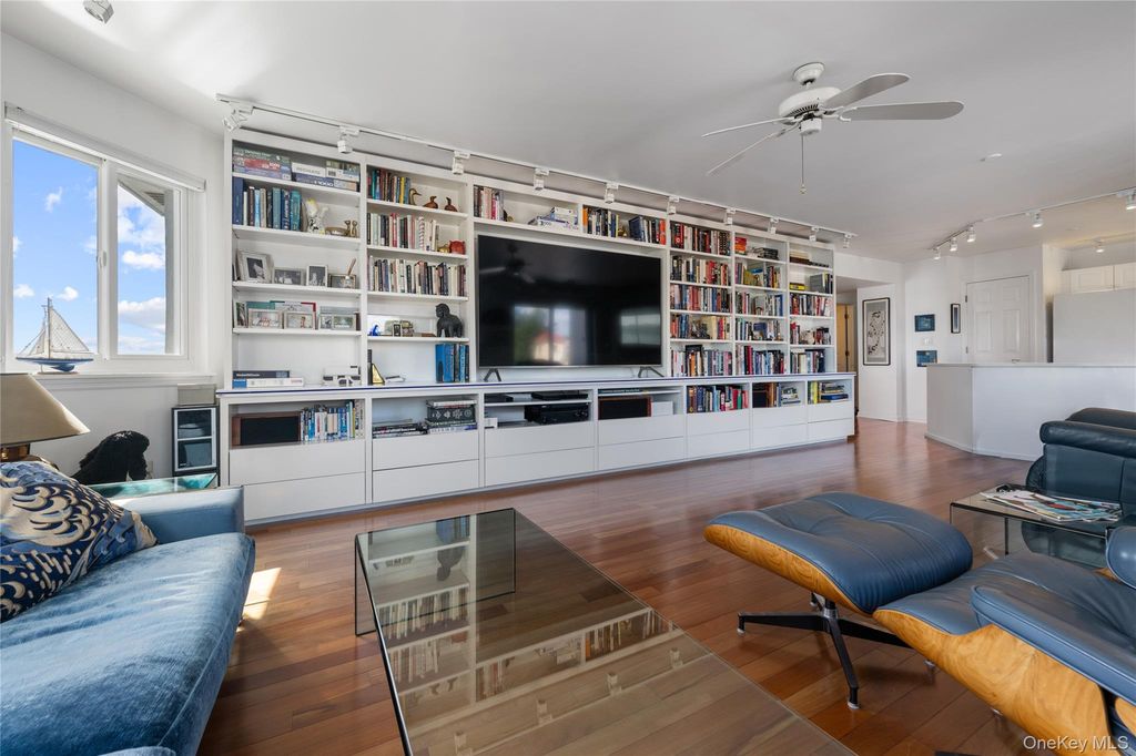 190 Schofield Street 3A, Bronx, NY 10464 — photo 4