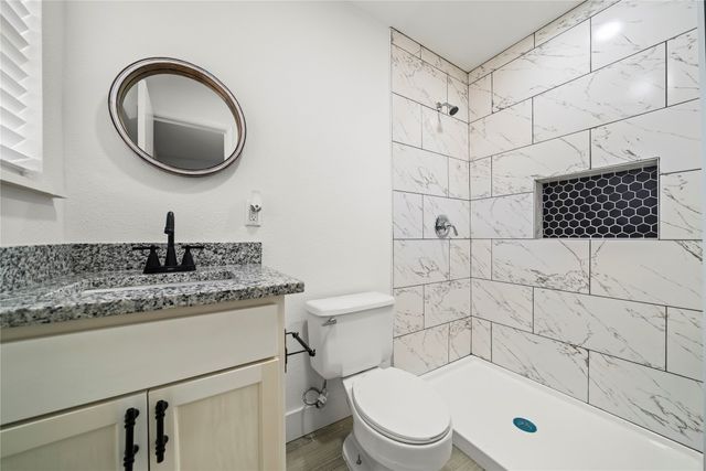 110 Ridgecrest Drive, Euless, TX 76040