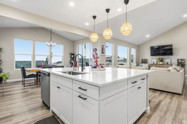 1498 S LOVELAND LN, Saratoga Springs, UT 84045