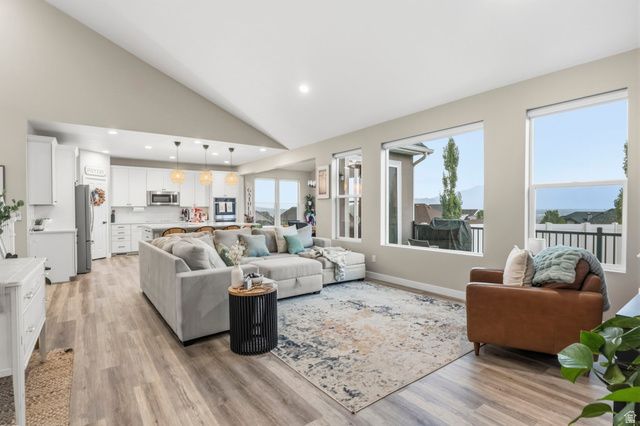 1498 S LOVELAND LN, Saratoga Springs, UT 84045