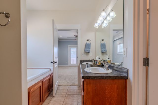 584 Barton Road, Eagle Point, OR 97524