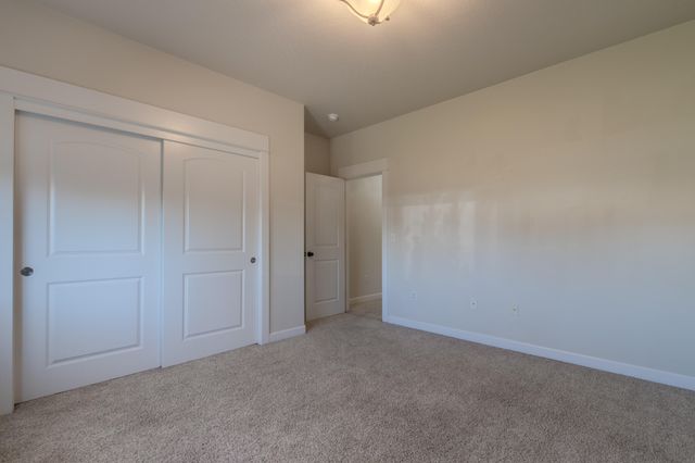 584 Barton Road, Eagle Point, OR 97524