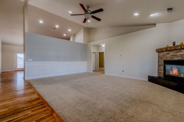 584 Barton Road, Eagle Point, OR 97524