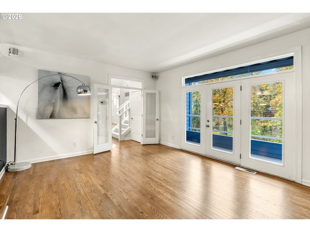 600 MAPLE St, Lake Oswego, OR 97034