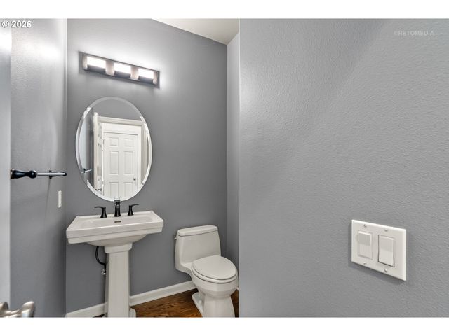 600 MAPLE St, Lake Oswego, OR 97034