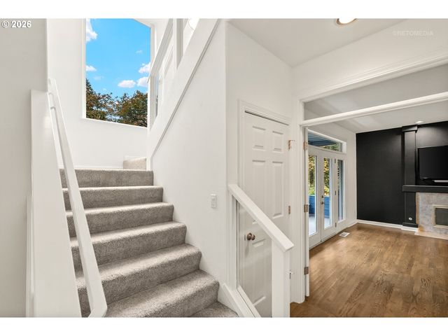 600 MAPLE St, Lake Oswego, OR 97034