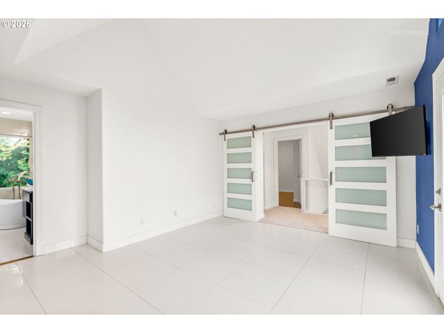 600 MAPLE St, Lake Oswego, OR 97034