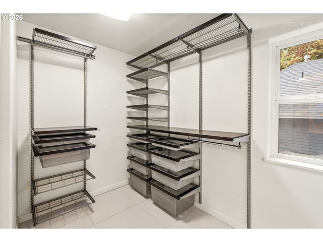 600 MAPLE St, Lake Oswego, OR 97034