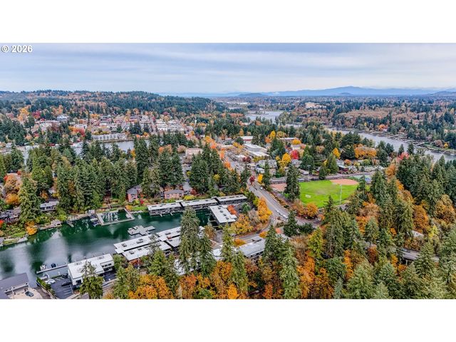 600 MAPLE St, Lake Oswego, OR 97034