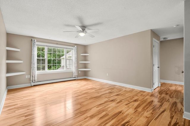 50 Brookside Dr Apt J7, Exeter, NH 03833