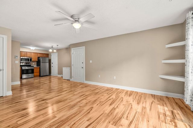 50 Brookside Dr Apt J7, Exeter, NH 03833