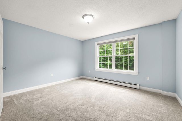 50 Brookside Dr Apt J7, Exeter, NH 03833
