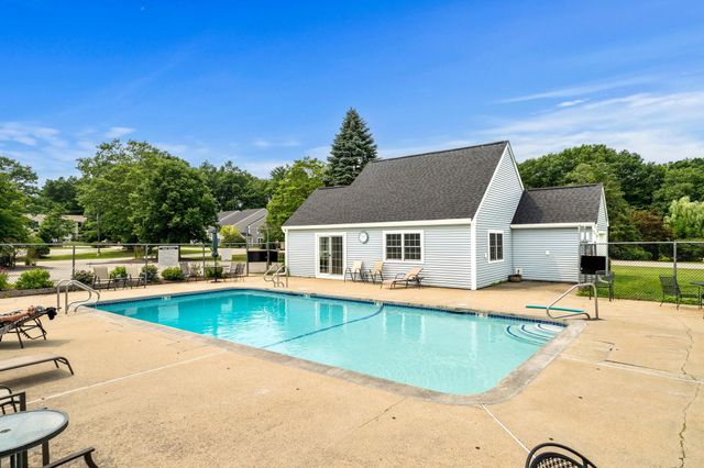 50 Brookside Dr Apt J7, Exeter, NH 03833