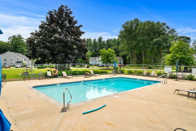 50 Brookside Dr Apt J7, Exeter, NH 03833