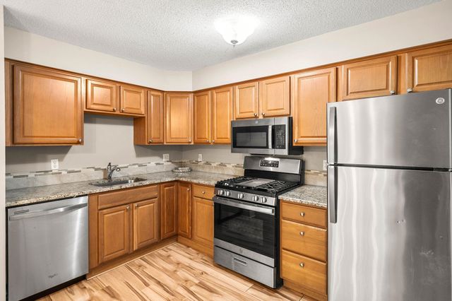 50 Brookside Dr Apt J7, Exeter, NH 03833