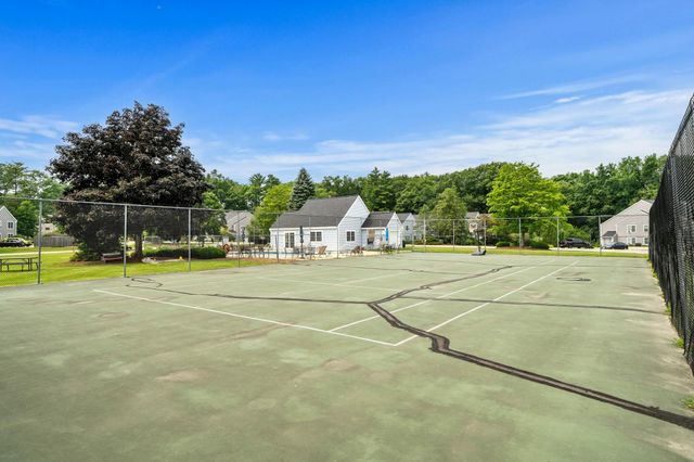 50 Brookside Dr Apt J7, Exeter, NH 03833