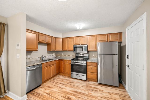 50 Brookside Dr Apt J7, Exeter, NH 03833