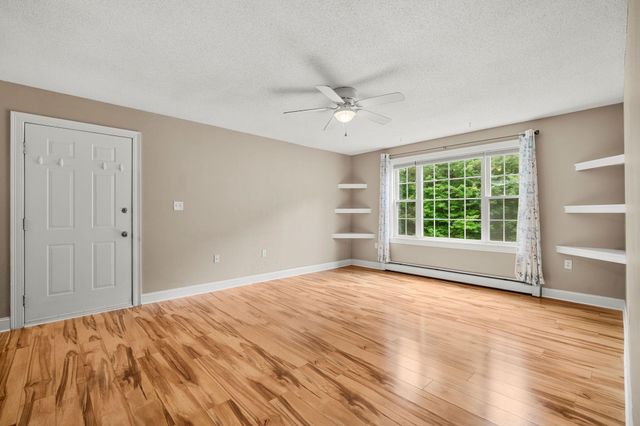 50 Brookside Dr Apt J7, Exeter, NH 03833