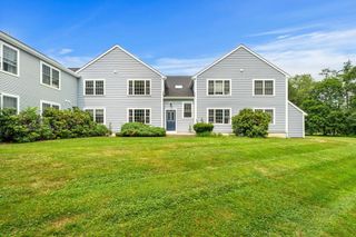 50 Brookside Dr Apt J7, Exeter, NH 03833