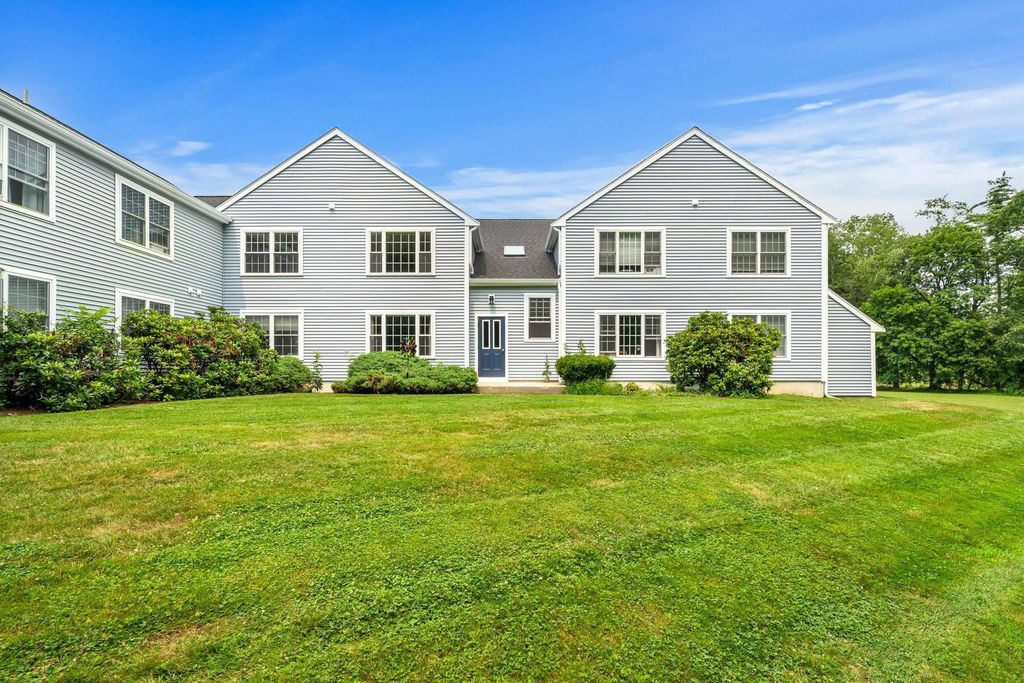 50 Brookside Dr Apt J7, Exeter, NH 03833